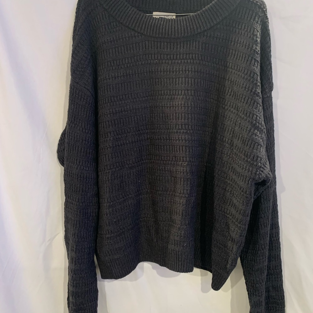 Universal Thread Black Crew Neck Sweater